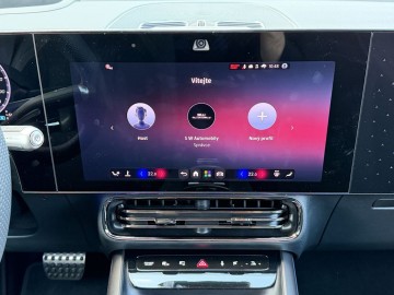 Mercedes-Benz GLB 350 4MATIC s technologií EQ (foto 18)