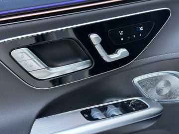 Mercedes-Benz EQE 350 4MATIC SUV (foto 30)