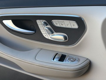 Mercedes-Benz V 300d 4M Exclusive (foto 35)