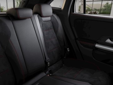 Mercedes-Benz GLA 200 d 4MATIC Edition 140 Years (foto 7)