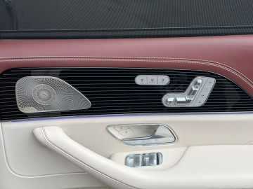 Mercedes-Benz GLS 600 4MATIC MAYBACH (foto 30)