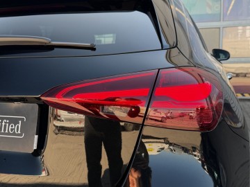 Mercedes-Benz A 200d AMG Style Edition (foto 12)