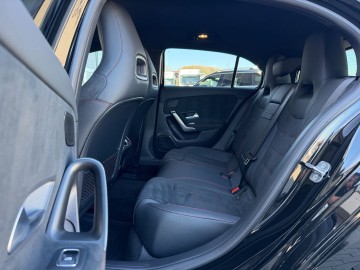 Mercedes-Benz A 200d AMG Style Edition (foto 13)