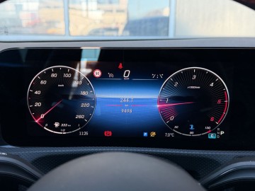 Mercedes-Benz A 200d AMG Style Edition (foto 16)