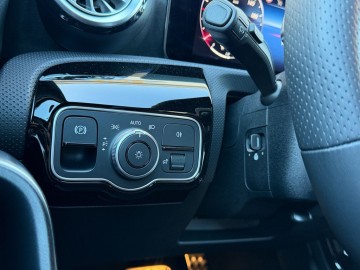 Mercedes-Benz A 200d AMG Style Edition (foto 20)
