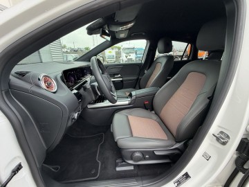 Mercedes-Benz EQA 250+ (foto 14)