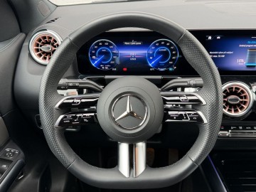 Mercedes-Benz EQA 250+ (foto 17)