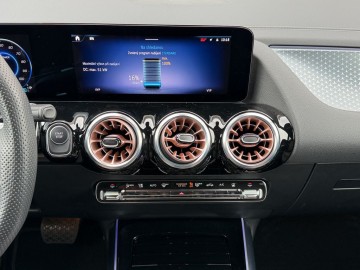 Mercedes-Benz EQA 250+ (foto 18)