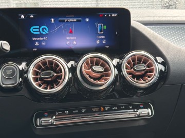 Mercedes-Benz EQA 250+ (foto 27)