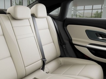 Mercedes-Benz CLA 180 (foto 7)