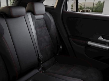 Mercedes-Benz GLA 200 d 4MATIC Edition 140 Years (foto 7)