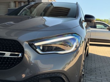 Mercedes-Benz GLA 200d 4MATIC (foto 8)