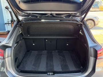 Mercedes-Benz GLA 200d 4MATIC (foto 11)