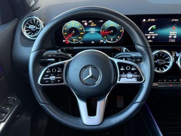 Mercedes-Benz GLA 200d 4MATIC (foto 17)