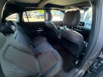 Mercedes-Benz GLA 200d 4MATIC (foto 26)