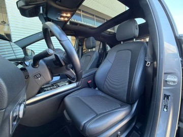 Mercedes-Benz GLA 200d 4MATIC (foto 28)
