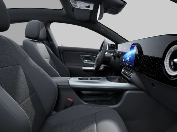 Mercedes-Benz CLA 180 (foto 13)