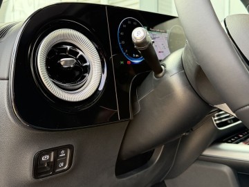 Mercedes-Benz GLB 250+ s technologií EQ (foto 20)