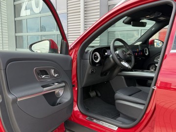 Mercedes-Benz GLB 250+ s technologií EQ (foto 21)