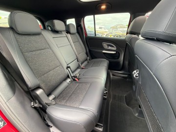 Mercedes-Benz GLB 250+ s technologií EQ (foto 26)