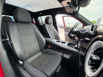 Mercedes-Benz GLB 250+ s technologií EQ (foto 27)