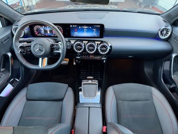 Mercedes-Benz A 200 d AMG Style Edition (foto 15)