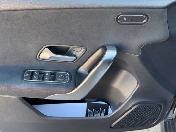 Mercedes-Benz A 200 d AMG Style Edition (foto 23)