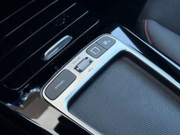 Mercedes-Benz A 200 d AMG Style Edition (foto 30)