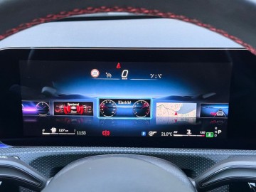 Mercedes-Benz A 200 d AMG Style Edition (foto 33)