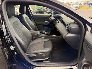 Mercedes-Benz A 180d (foto 9)