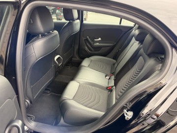 Mercedes-Benz A 180d (foto 14)