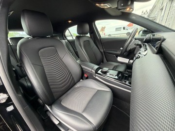 Mercedes-Benz A 180d (foto 28)