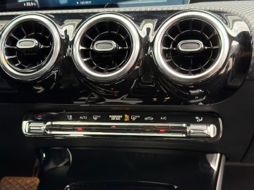 Mercedes-Benz A 180d (foto 30)