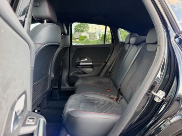 Mercedes-Benz GLA 200 d (foto 13)