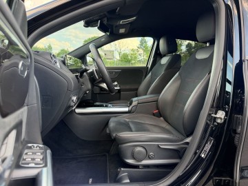 Mercedes-Benz GLA 200 d (foto 14)
