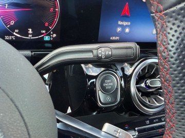 Mercedes-Benz GLA 200 d (foto 19)