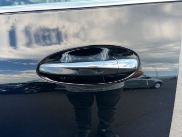 Mercedes-Benz GLA 200 d (foto 24)