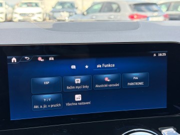 Mercedes-Benz GLA 200 d (foto 31)