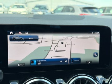Mercedes-Benz GLA 200 d (foto 32)
