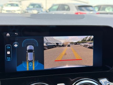 Mercedes-Benz GLA 200 d (foto 33)
