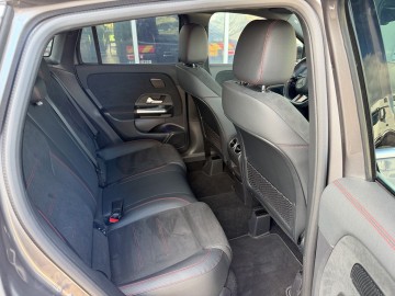 Mercedes-Benz GLA 200 AMG Style Edition (foto 10)