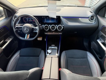Mercedes-Benz GLA 200 AMG Style Edition (foto 15)