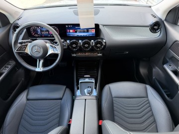 Mercedes-Benz GLA 220 4 MATIC (foto 15)