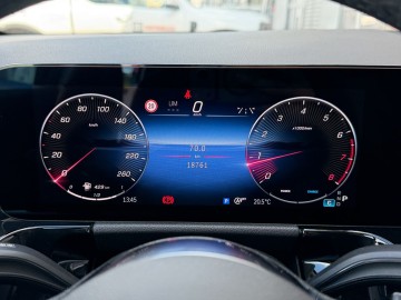 Mercedes-Benz GLA 220 4 MATIC (foto 16)