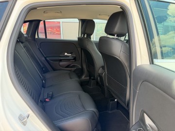 Mercedes-Benz GLA 220 4 MATIC (foto 10)