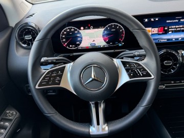 Mercedes-Benz GLA 220 4 MATIC (foto 16)
