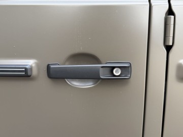 Mercedes-Benz G 580 s technologií EQ (foto 24)