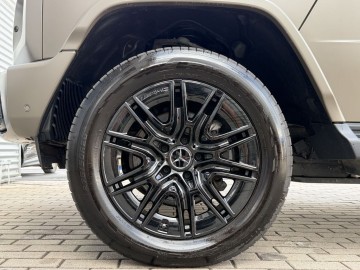 Mercedes-Benz G 580 s technologií EQ (foto 25)
