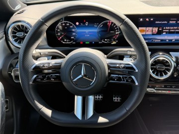 Mercedes-Benz CLA 250 e Shooting Brake s hybridní technologií EQ (foto 16)