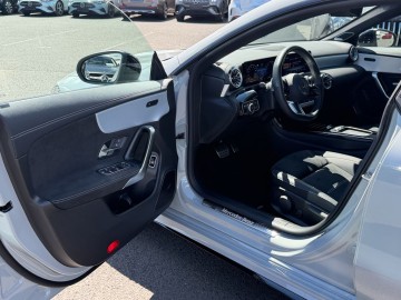 Mercedes-Benz CLA 250 e Shooting Brake s hybridní technologií EQ (foto 21)